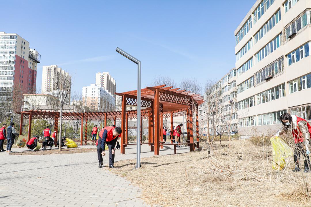 山西建投六建集团团委组织开展“传承雷锋精神 昭示青春担当”志愿活动