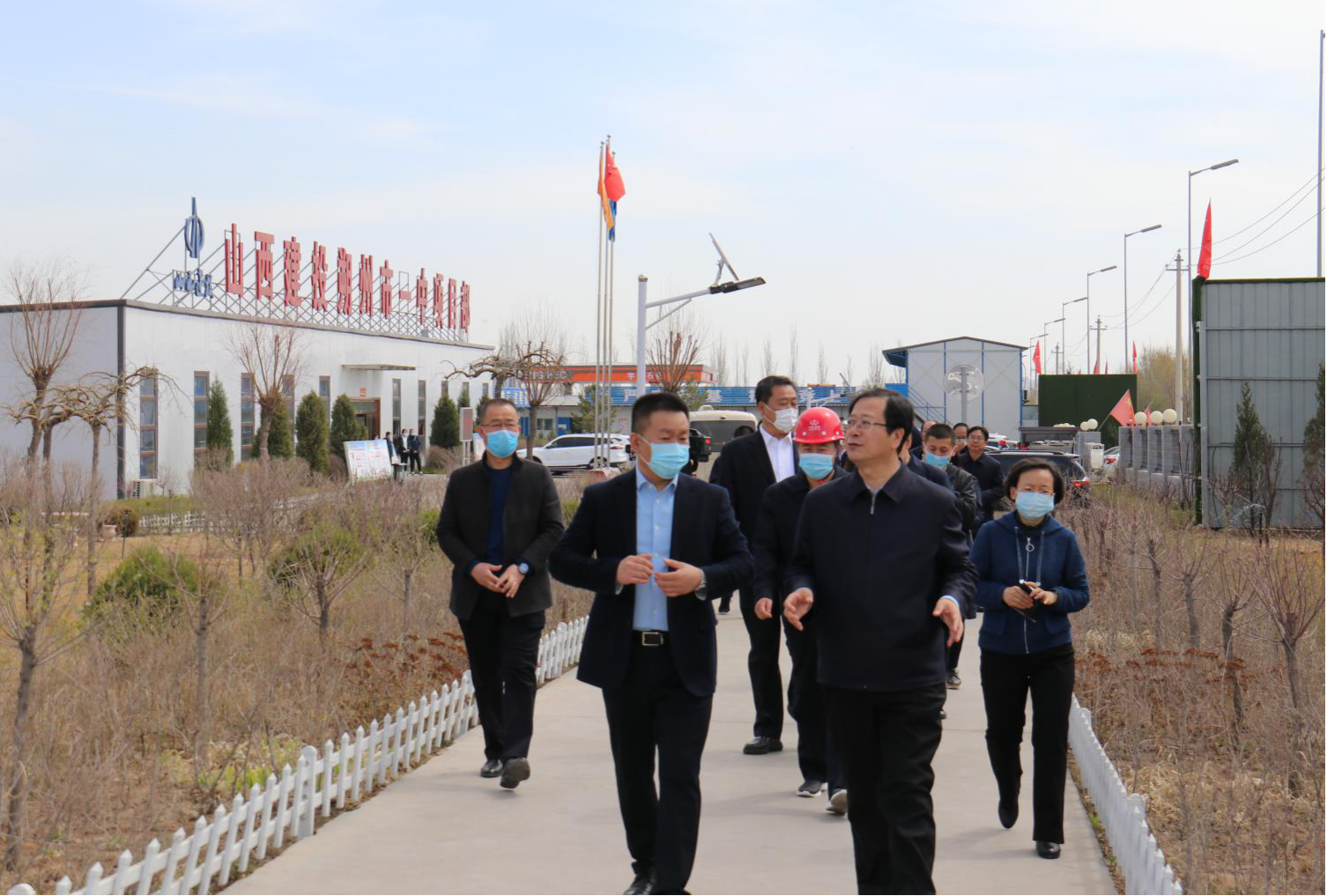 朔州市委书记带队在山西建投总承包部承建的朔州市一中新校区冰球突破项目调研