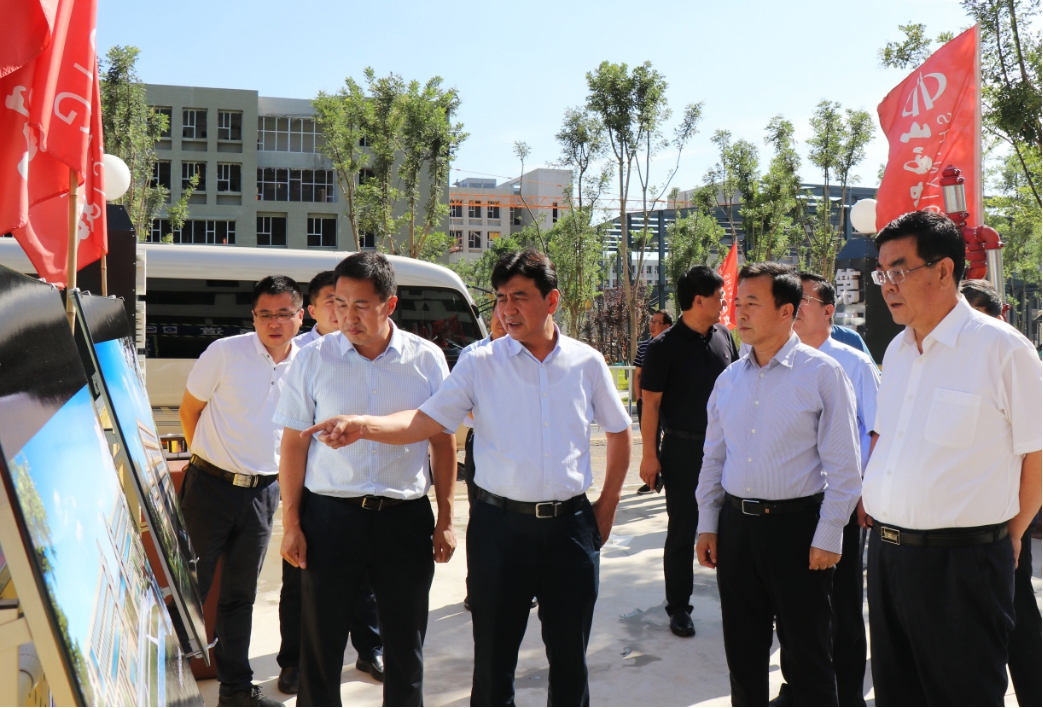 晋中市委书记赵建平调研山西职教港项目冰球突破情况