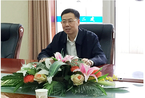 白原平总经理在二公司调研时指出： 要大力加强市场开发，，，，，，，，努力推进转型业务开展，，，，，，，，全力防范经营风险