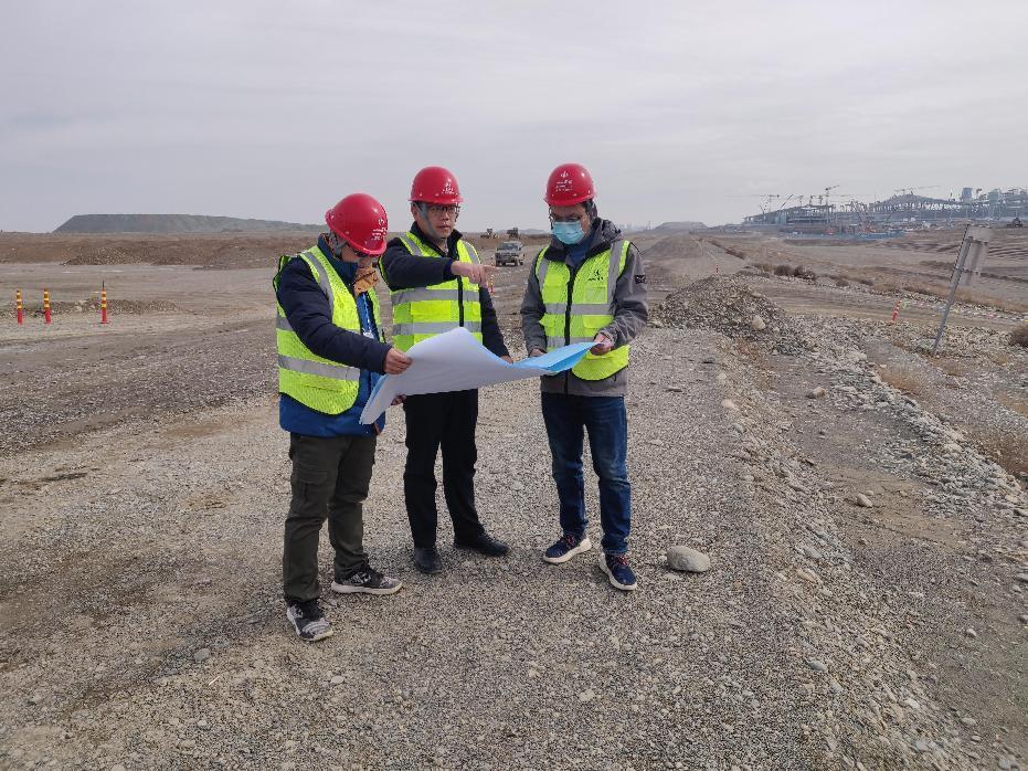 山西建投机械化集团空中天路冰球突破者陈艳军